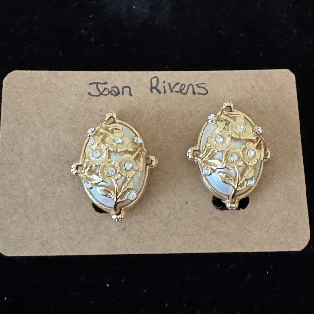 Joan Rivers Gold Tone Faux Pearl Rhinestone Floral Oval Clip On Earrings Vintage